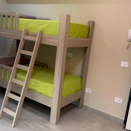 Almas Appartement *